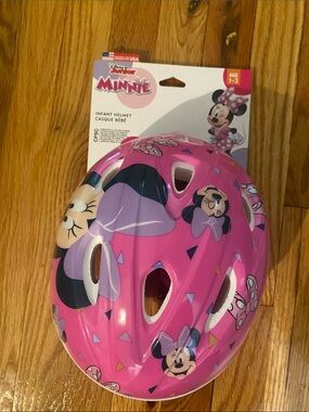 Minnie Mouse bike helmet